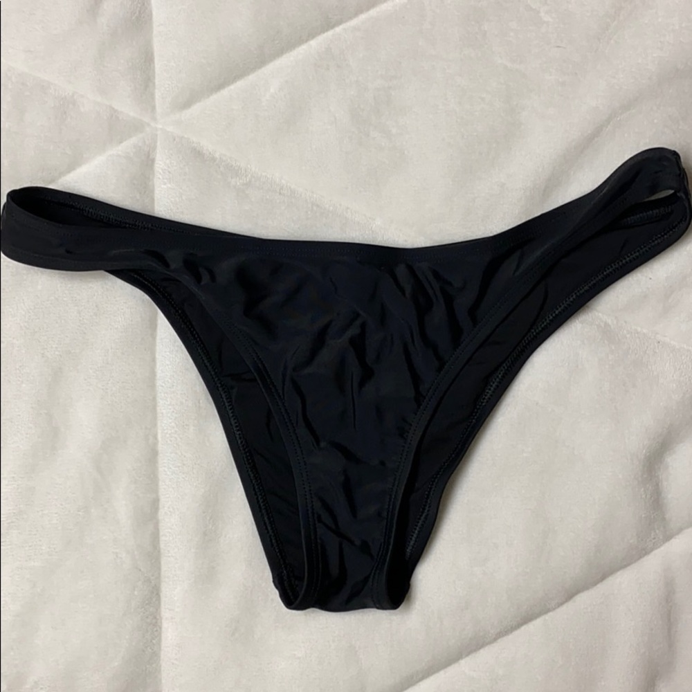 Hi leg cheeky bikini. Aerie